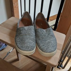Tom's Avalon slip ons